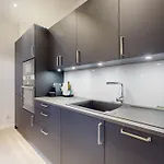 Beautiful Modern With Balcony In Genf
