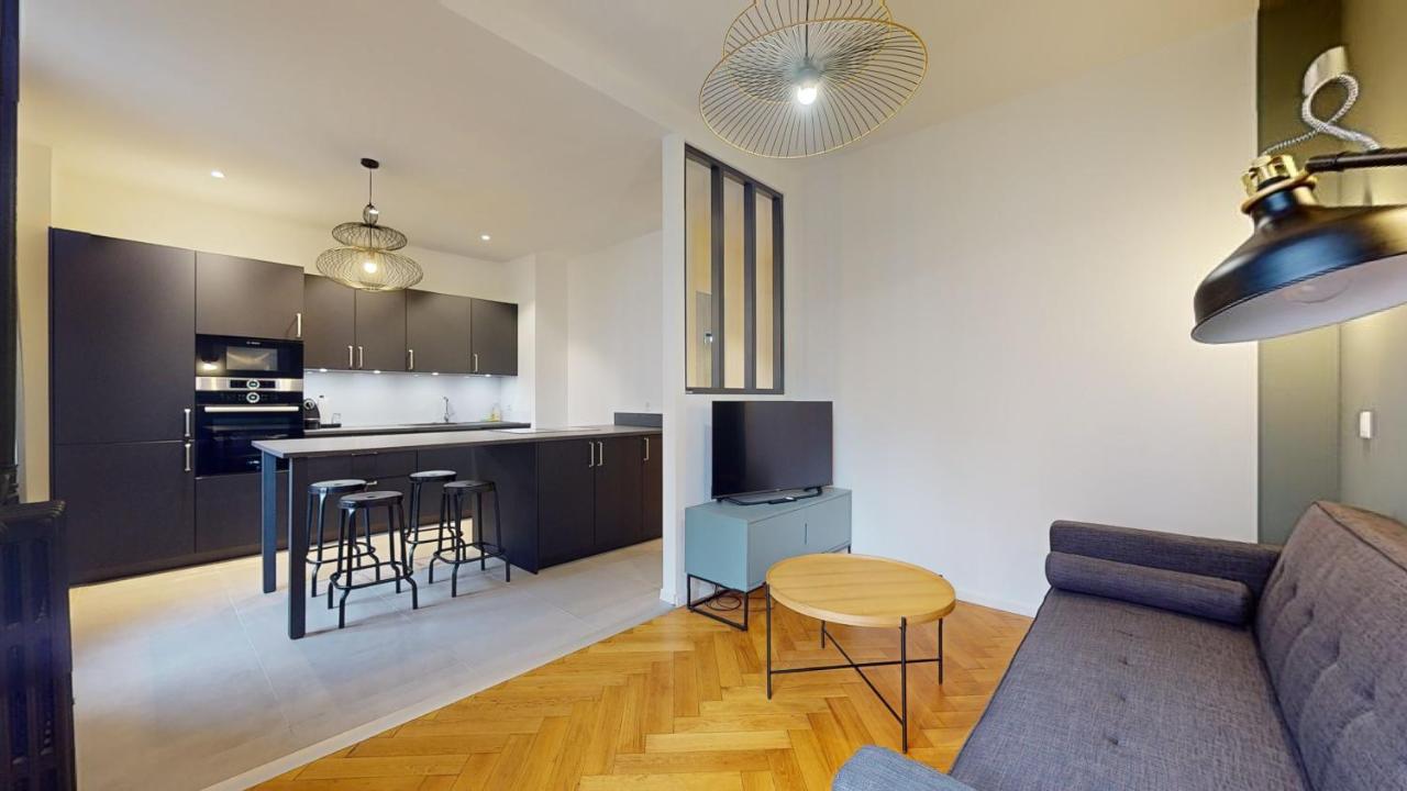 Beautiful Modern With Balcony In Apartamento Ginebra